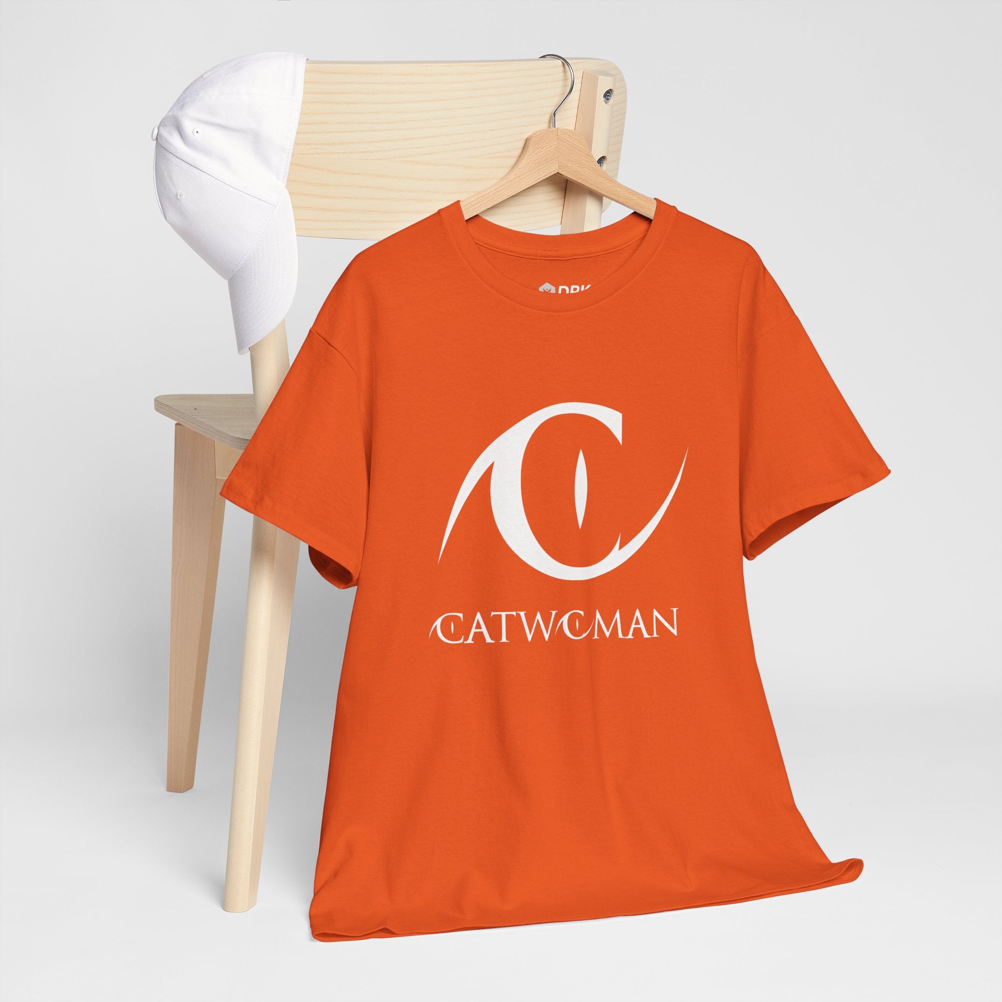 Catwoman T-Shirt – Bold Eye Graphic | DC Comics Stylish Tee