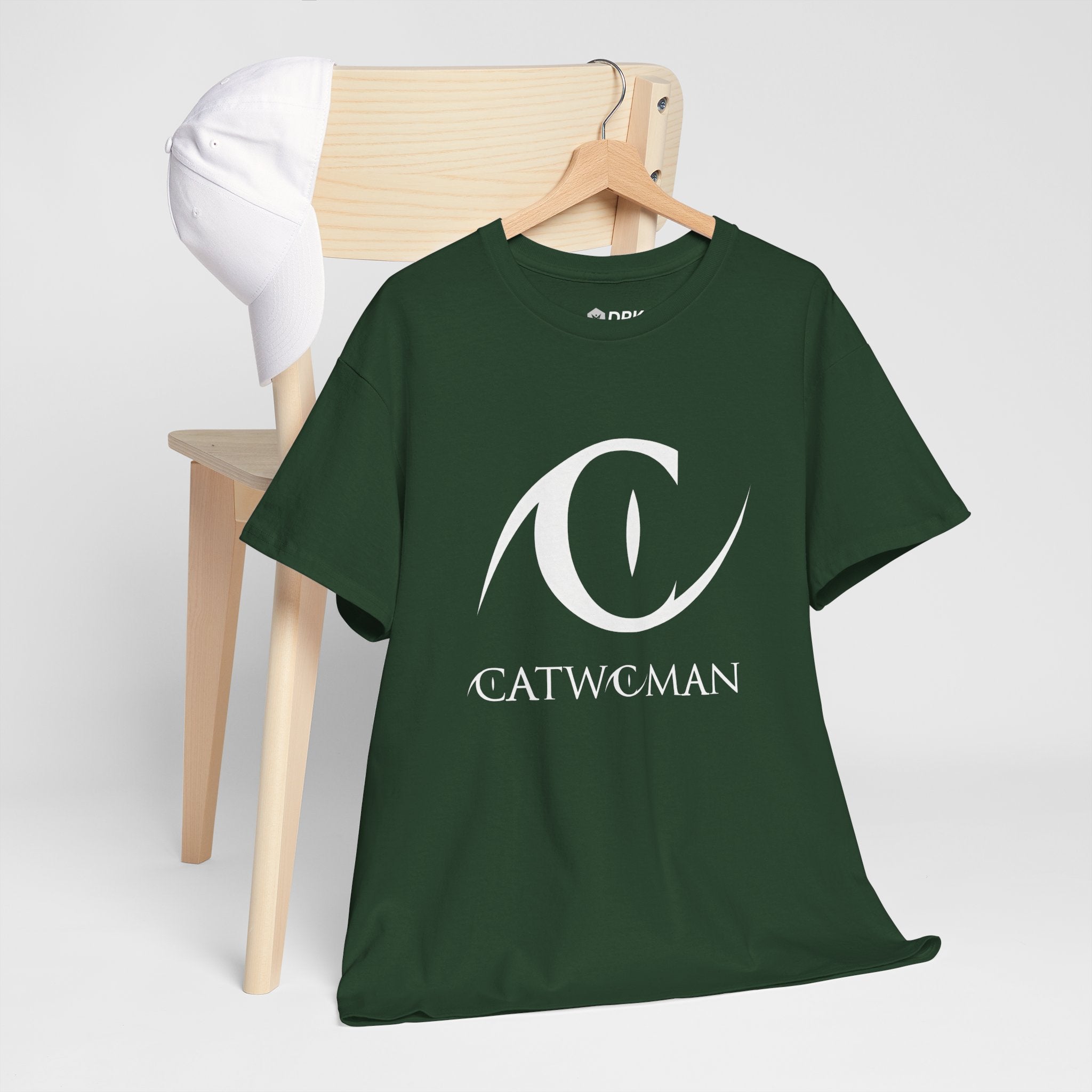Catwoman T-Shirt – Bold Eye Graphic | DC Comics Stylish Tee
