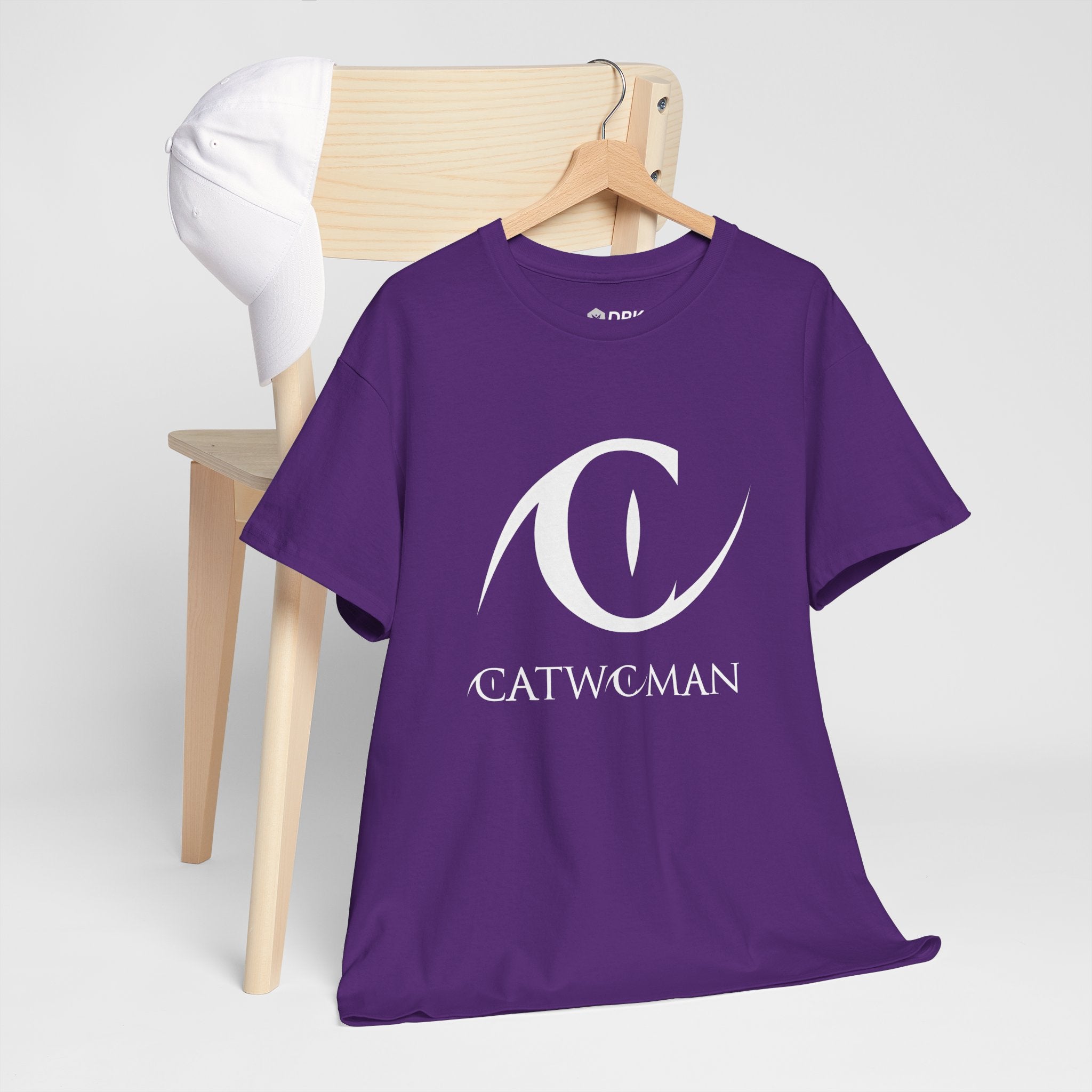 Catwoman T-Shirt – Bold Eye Graphic | DC Comics Stylish Tee