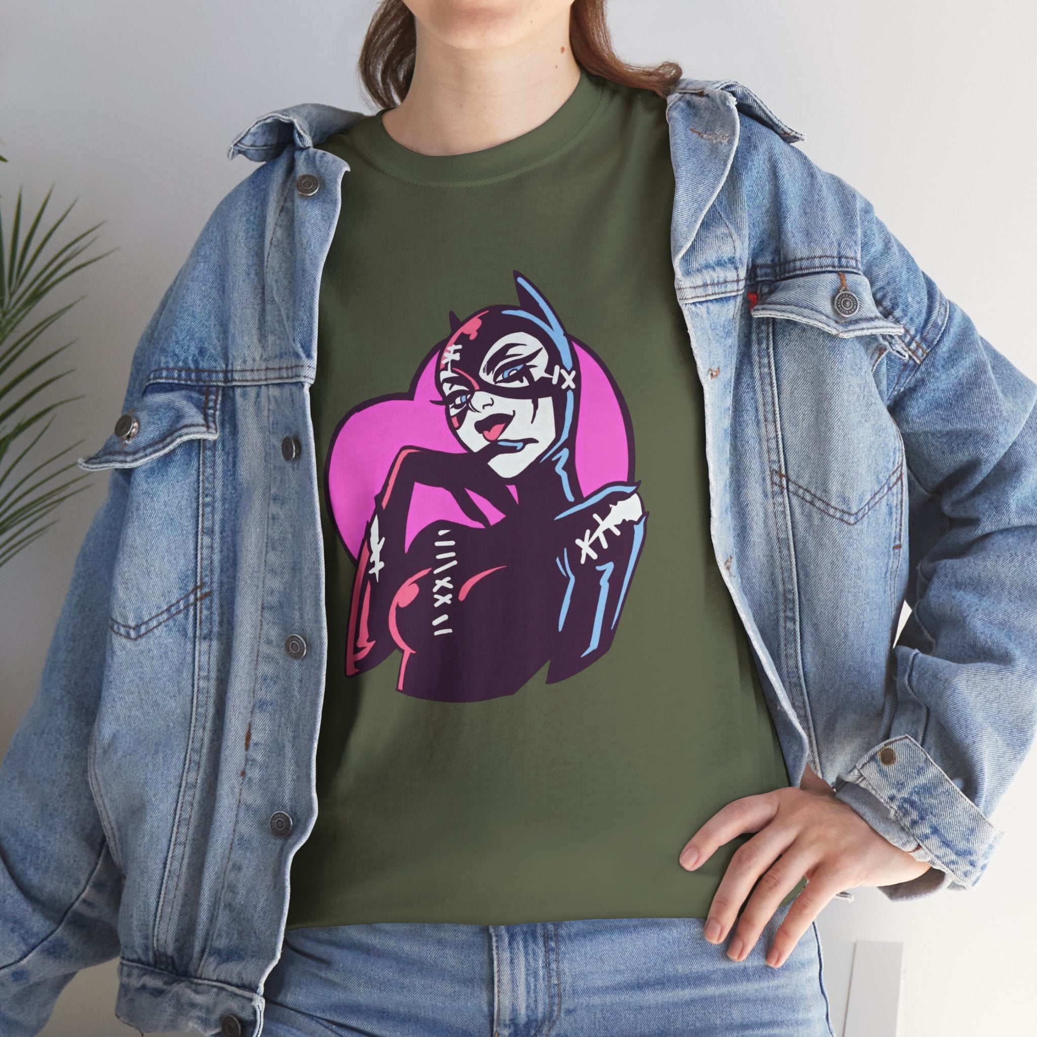 Catwoman Neon Heart Retro Comic T-Shirt — Catwoman Anti-Hero Tee